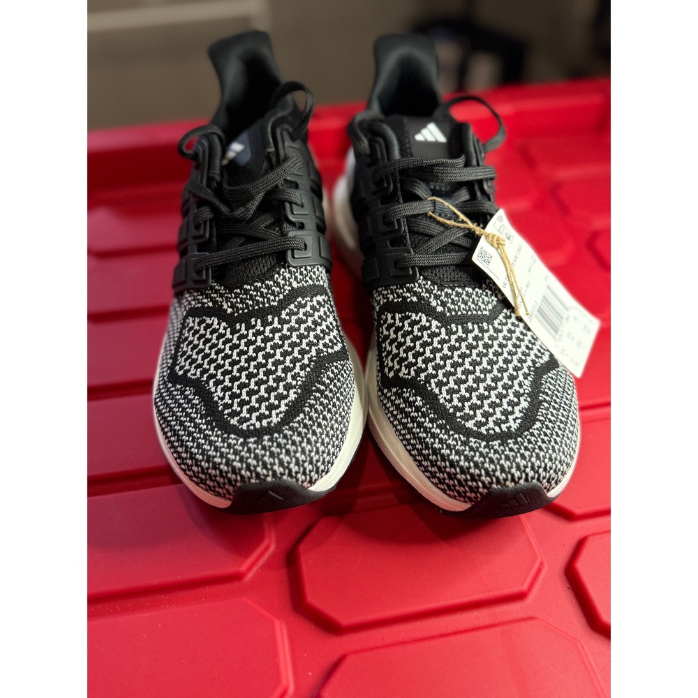 Adidas Ultradream DNA Running‎ Shoes Black White Womens 7 NEW Streetwear Gym